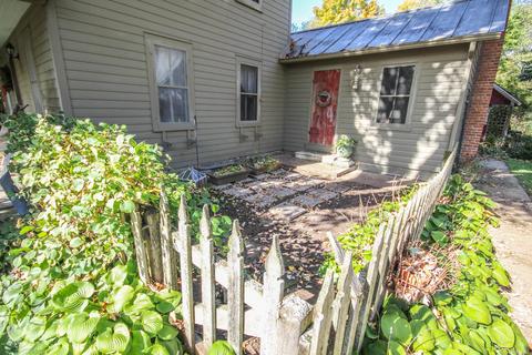 18446 Moorepark Rd, Three Rivers, MI 49093 photo 2