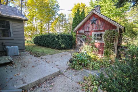 18446 Moorepark Rd, Three Rivers, MI 49093 photo 6