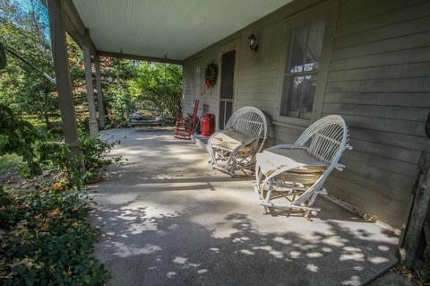 18446 Moorepark Rd, Three Rivers, MI 49093 photo 4