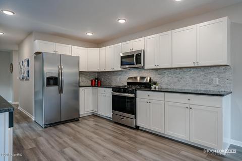 8665 Bennett St SE, Ada, MI 49301 photo 11