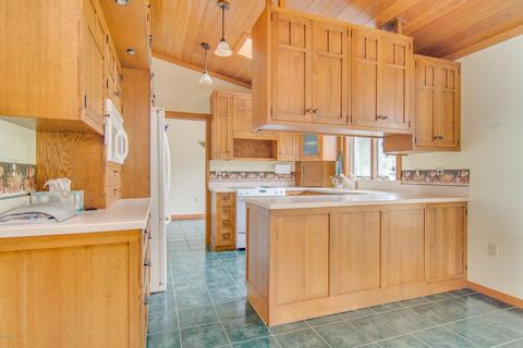 10985 Long Point Dr, Plainwell, MI 49080 photo 10