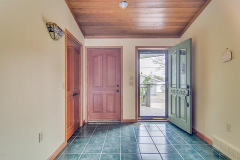 10985 Long Point Dr, Plainwell, MI 49080 photo 3