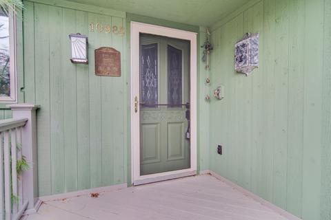 10985 Long Point Dr, Plainwell, MI 49080 photo 2