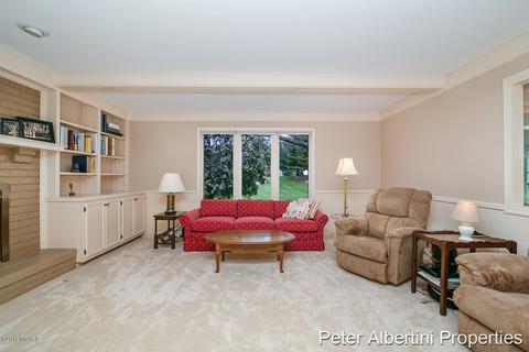 7705 Kirkwall Dr SE, Ada, MI 49301 photo 4