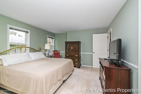 7705 Kirkwall Dr SE, Ada, MI 49301 photo 17