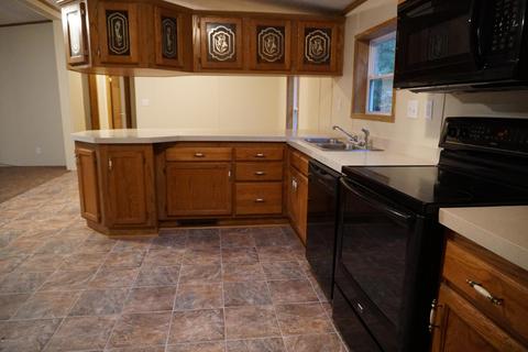 2197 E Cedar St, Newaygo, MI 49337 photo 5