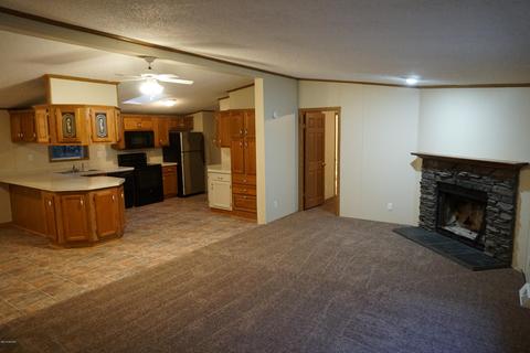 2197 E Cedar St, Newaygo, MI 49337 photo 3