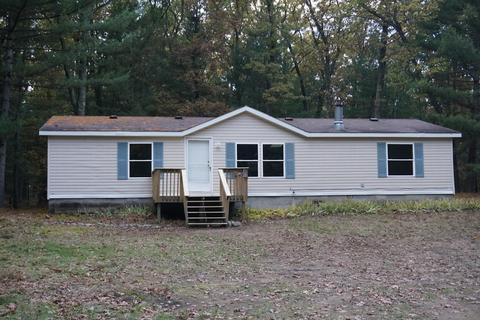 2197 E Cedar St, Newaygo, MI 49337 photo 1