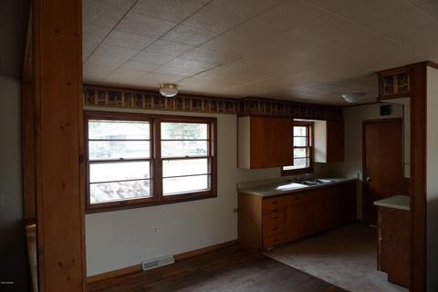 6897 S Maple St, Baldwin, MI 49304 photo 4