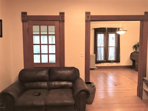 609 S Main St, Plainwell, MI 49080 photo 10