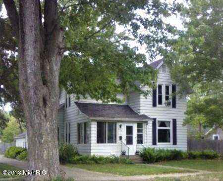 609 S Main St, Plainwell, MI 49080 photo 2