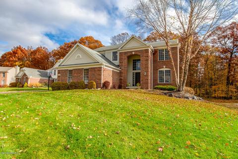 370 Oakwright Ct NE, Ada, MI 49301 photo 2