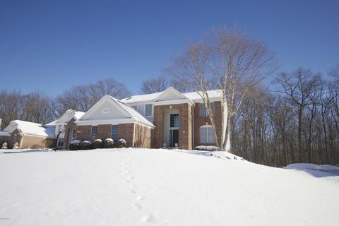 370 Oakwright Ct NE, Ada, MI 49301 photo 1