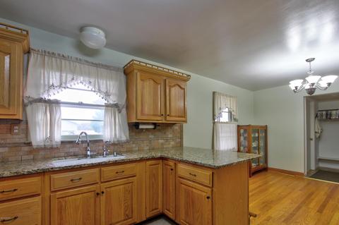 401 W Maple St, Bancroft, MI 48414 photo 10
