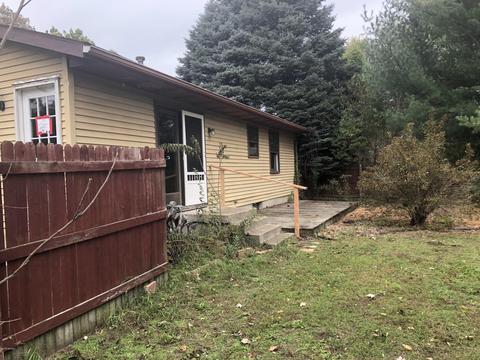 615 Merrick St, Belding, MI 48809 photo 2
