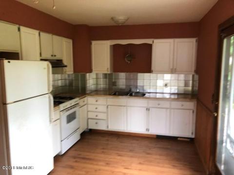 615 Merrick St, Belding, MI 48809 photo 5
