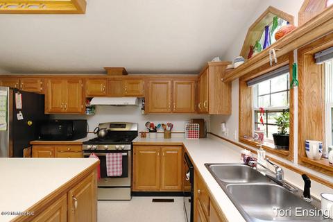 3100 Oak Dr SW, Stanton, MI 48888 photo 13