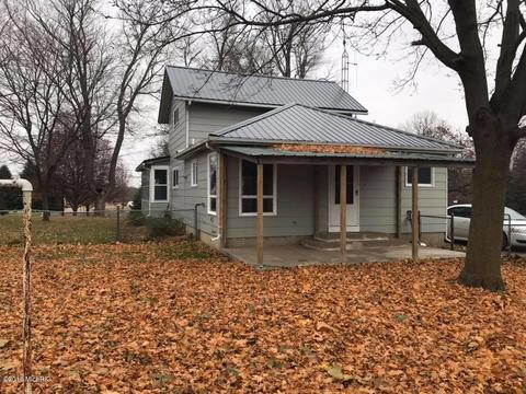 113 E Sprague St, Homer, MI 49245 photo 3