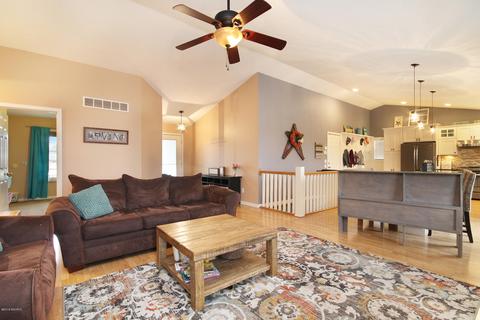 4332 Pheasant Run Dr, Dorr, MI 49323 photo 11