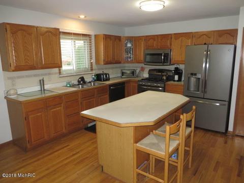 53344 Freda Dr, Macomb, MI 48042 photo 17
