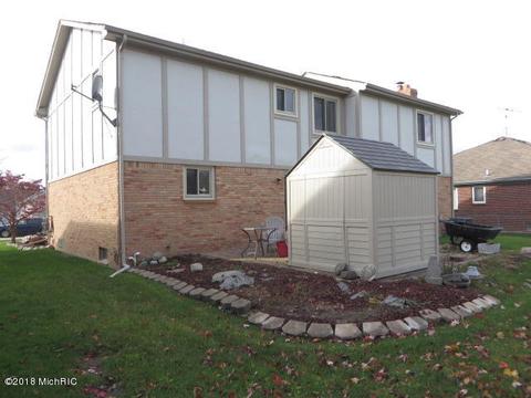 53344 Freda Dr, Macomb, MI 48042 photo 10