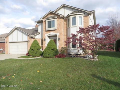 53344 Freda Dr, Macomb, MI 48042 photo 2