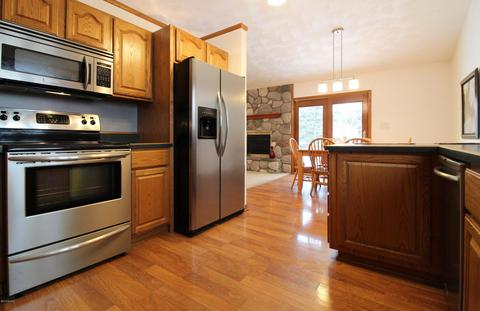 71 Peter Pan Ln, Marshall, MI 49068 photo 8