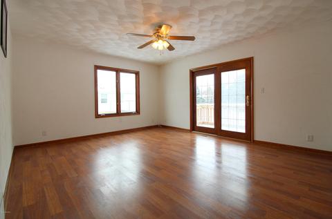 71 Peter Pan Ln, Marshall, MI 49068 photo 9