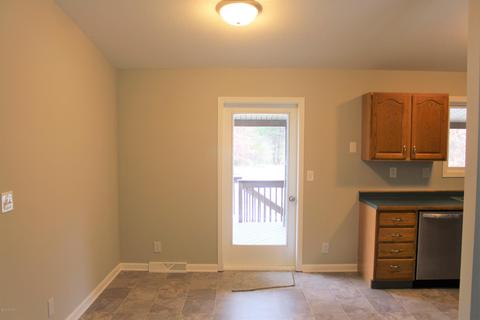 4899 W Woods Rd, Sidney, MI 48885 photo 6