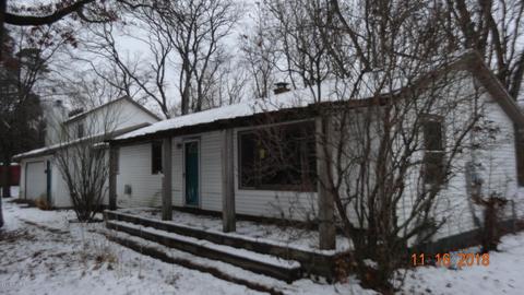 5104 Geiger Ct, Belding, MI 48809 photo 3