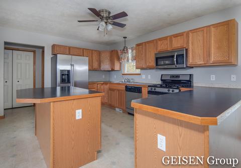5420 N Whites Bridge Rd, Belding, MI 48809 photo 6