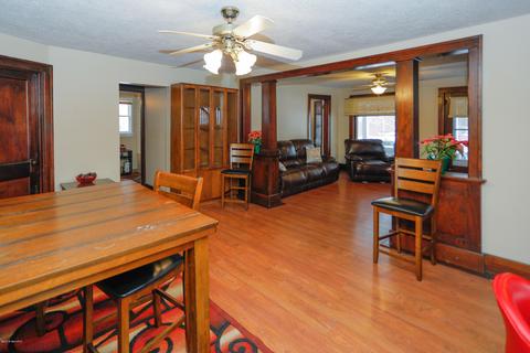 113 Colfax St, Plainwell, MI 49080 photo 8