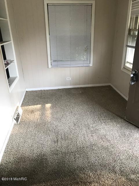 748 Root St, Belding, MI 48809 photo 2