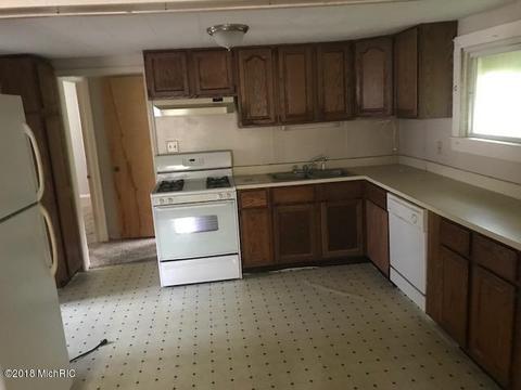 748 Root St, Belding, MI 48809 photo 4