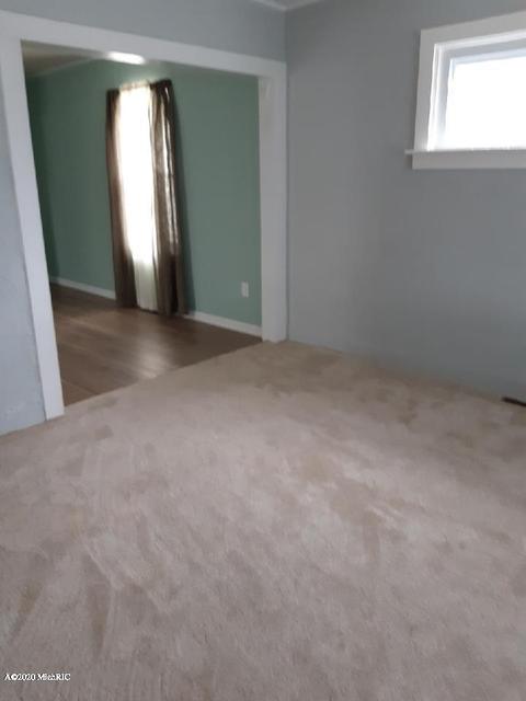 816 E Spring St, Whitehall, MI 49461 photo 11