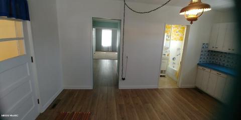 816 E Spring St, Whitehall, MI 49461 photo 5