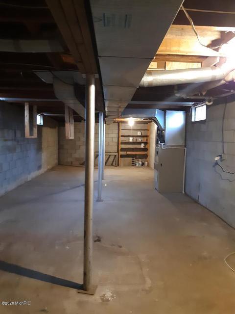 816 E Spring St, Whitehall, MI 49461 photo 20