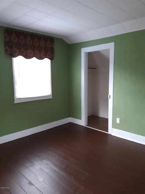 816 E Spring St, Whitehall, MI 49461 photo 15