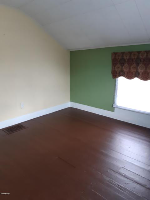 816 E Spring St, Whitehall, MI 49461 photo 14