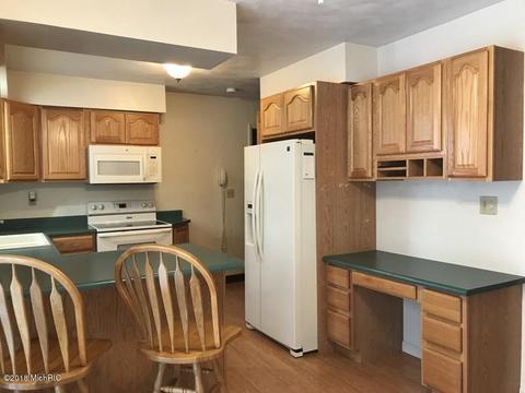 1035 Rose St, Marshall, MI 49068 photo 9