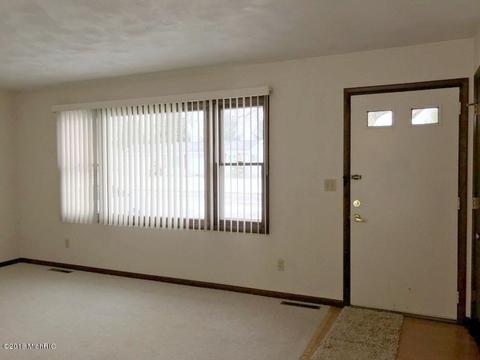 1035 Rose St, Marshall, MI 49068 photo 6
