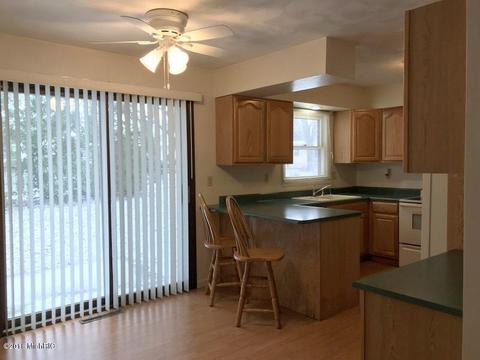 1035 Rose St, Marshall, MI 49068 photo 7