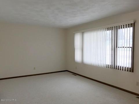 1035 Rose St, Marshall, MI 49068 photo 5