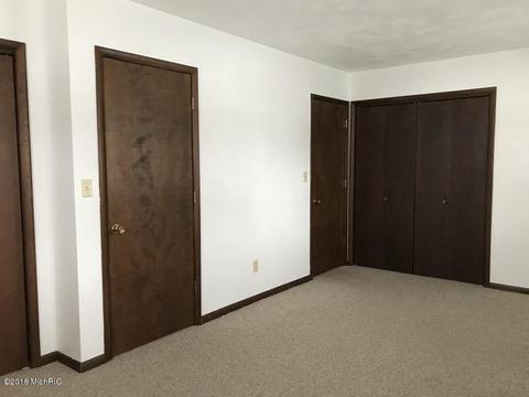 1035 Rose St, Marshall, MI 49068 photo 18