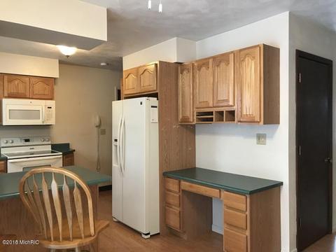 1035 Rose St, Marshall, MI 49068 photo 8