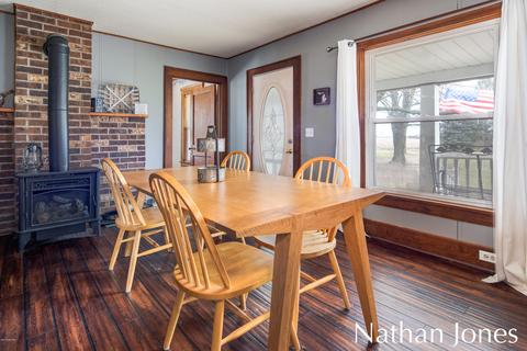 2362 S Pendell Rd, Ithaca, MI 48847 photo 4