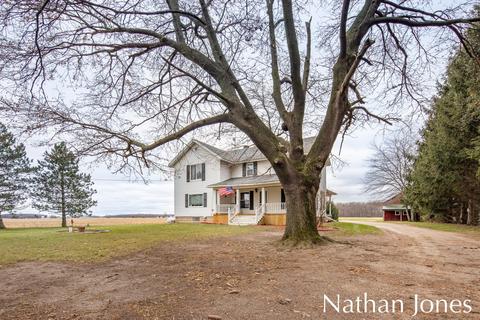 2362 S Pendell Rd, Ithaca, MI 48847 photo 2