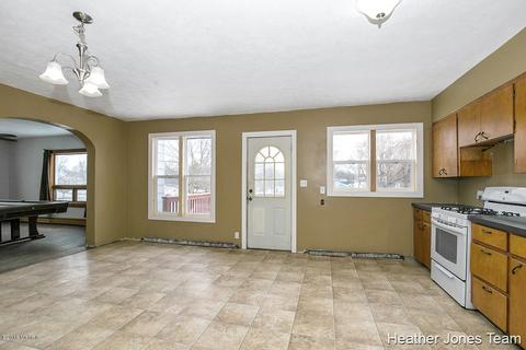 521 Root St, Belding, MI 48809 photo 6