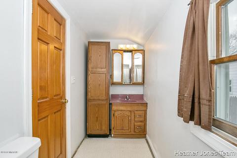 521 Root St, Belding, MI 48809 photo 9