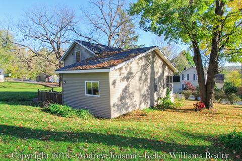 809 High St SE, Lowell, MI 49331 photo 17